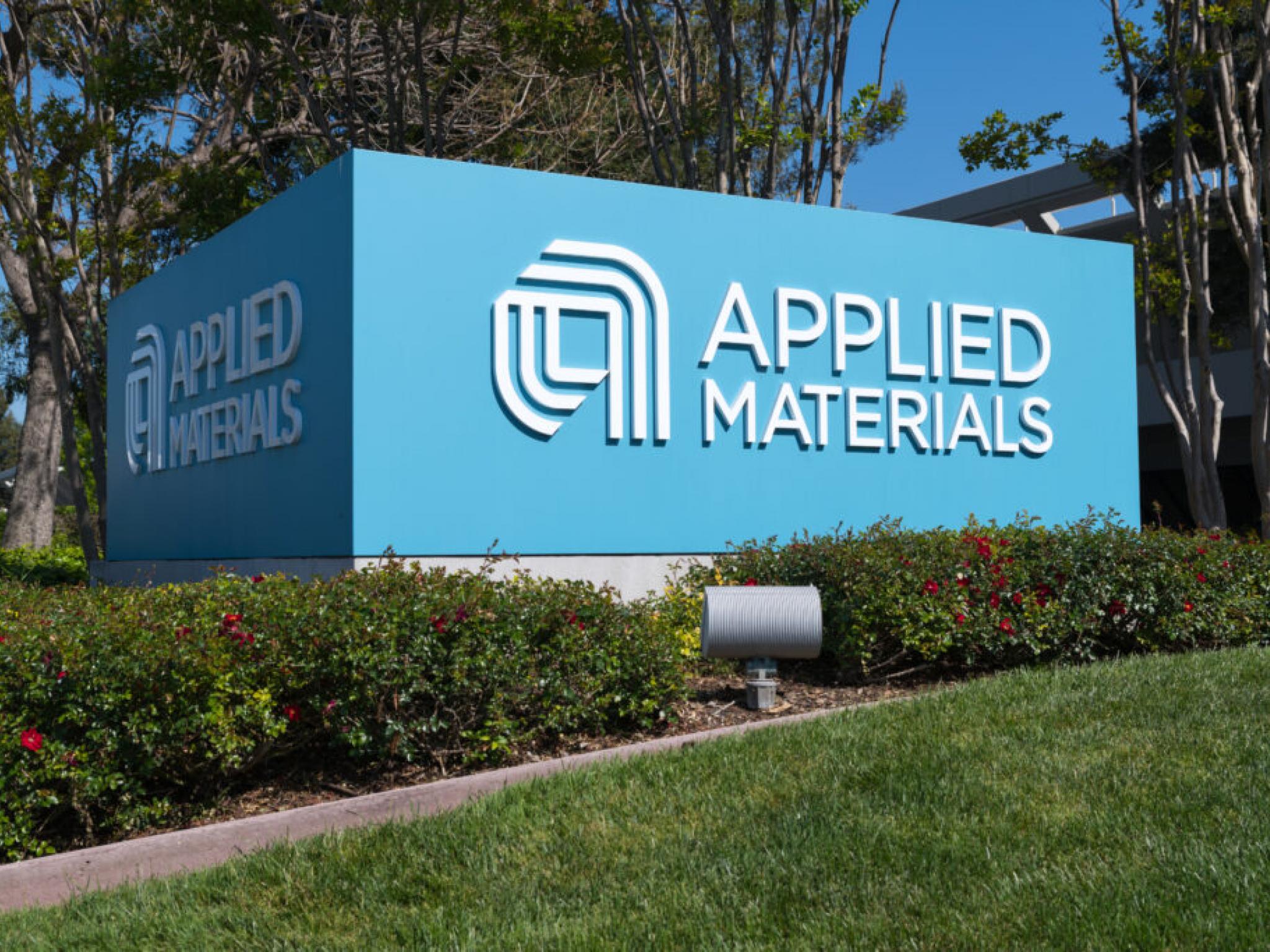 Applied Materials To Rally Around 28%? Here Are 10 Top Analyst Forecasts For Tuesday