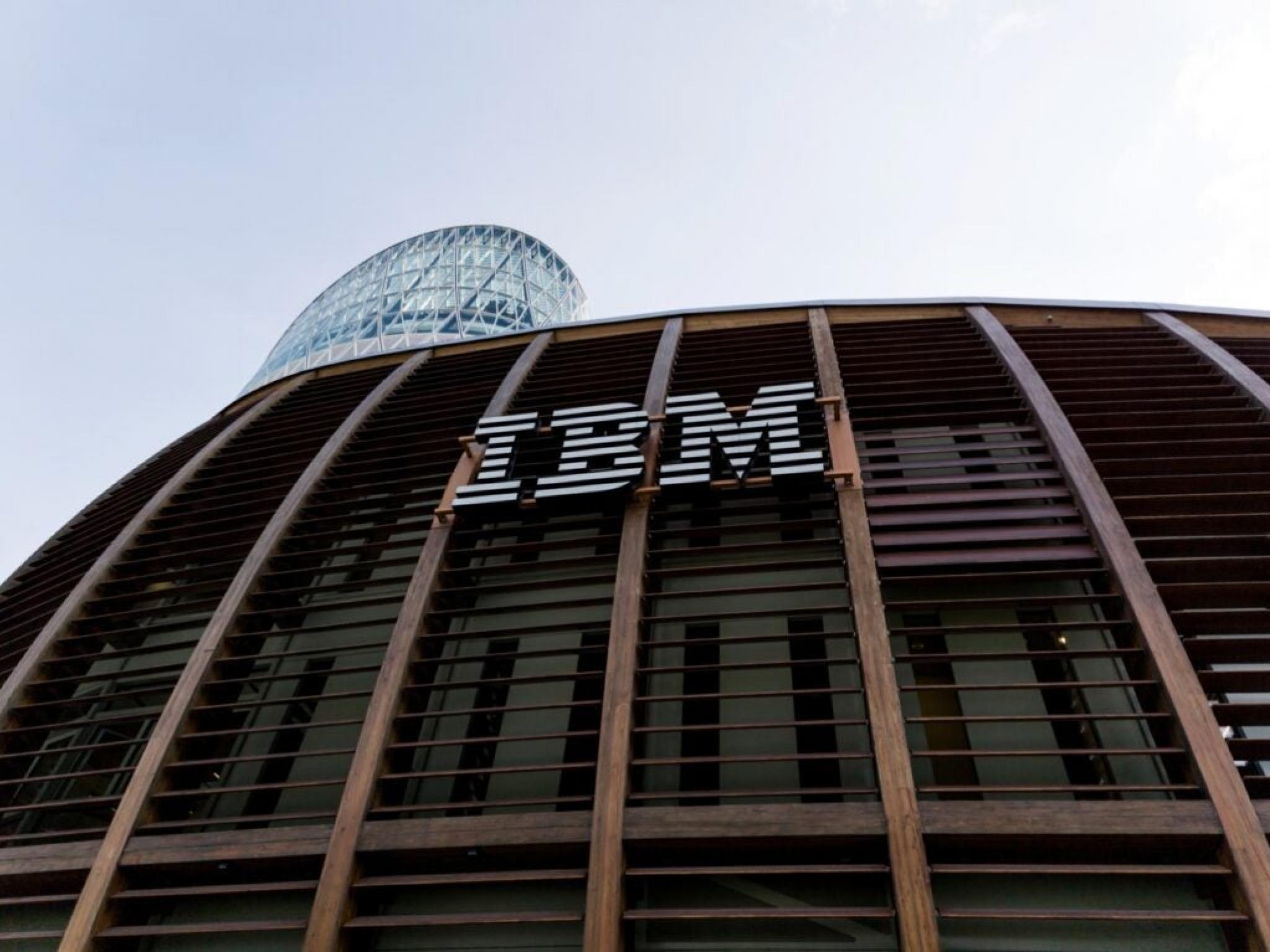 How To Earn $500 A Month From IBM Stock Ahead Of Q3 Earnings
