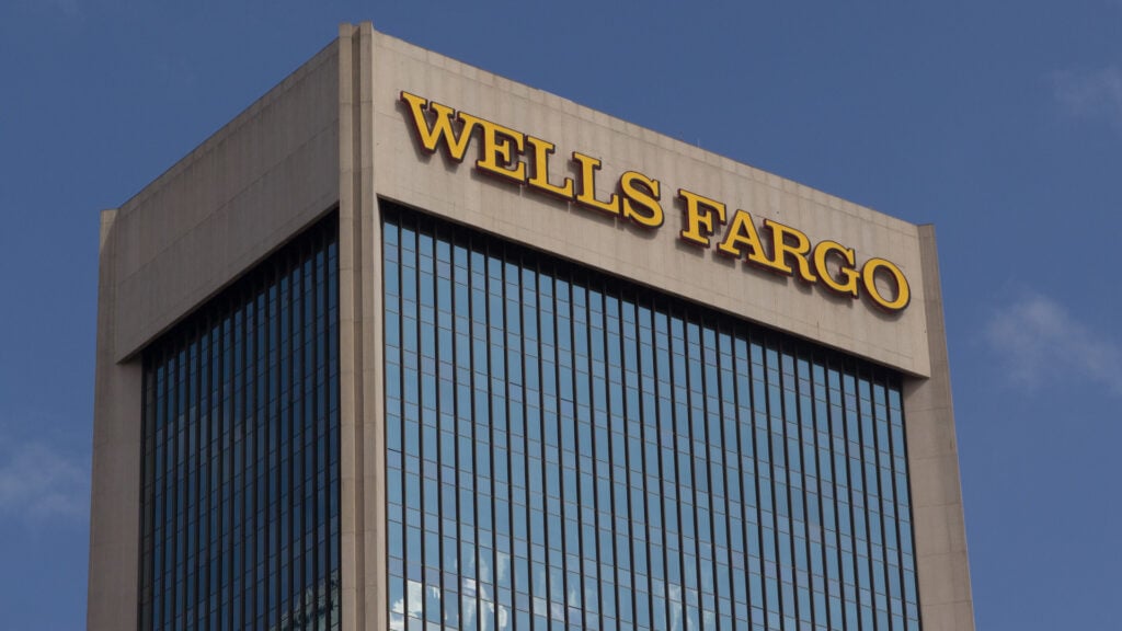 How To Earn $500 A Month From Wells Fargo Stock Ahead Of Q1 Earnings